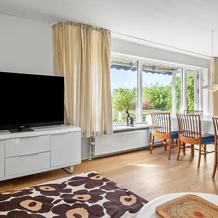 Lovely In With Wifi Ferienhaus